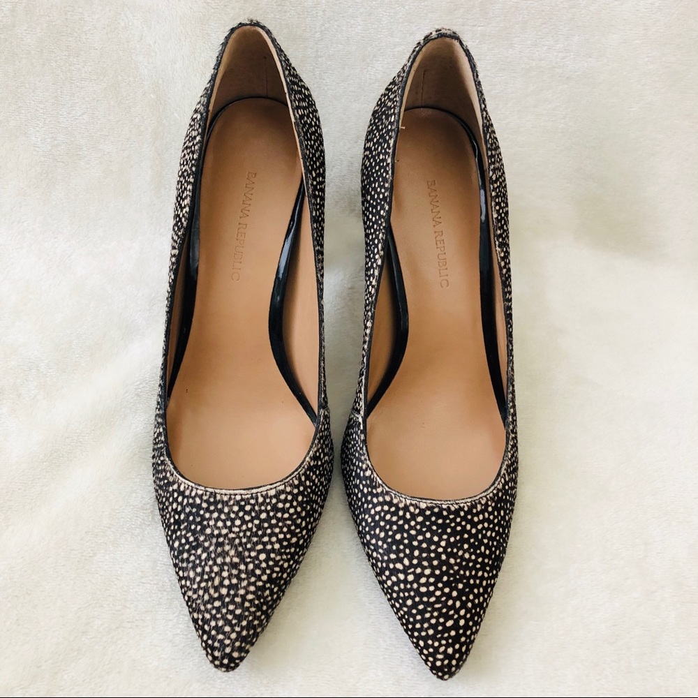 {Banana Republic} Printed Pumps